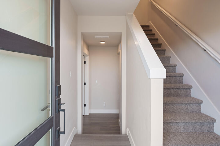 Property Photo:  20534 Empire Avenue  OR 97701 