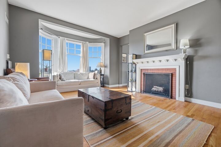 Property Photo:  4 Charlesgate E 606  MA 02215 