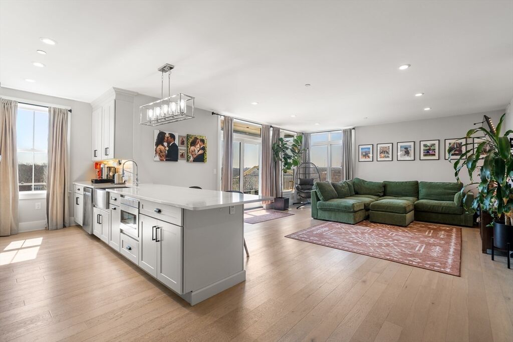 Property Photo:  11 Oak Grove Ter 301  MA 02169 