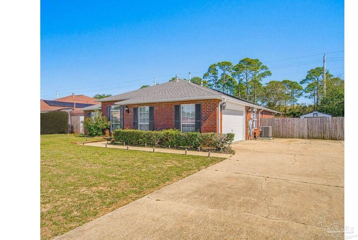 Property Photo: 676 Buoy Dr FL 32507