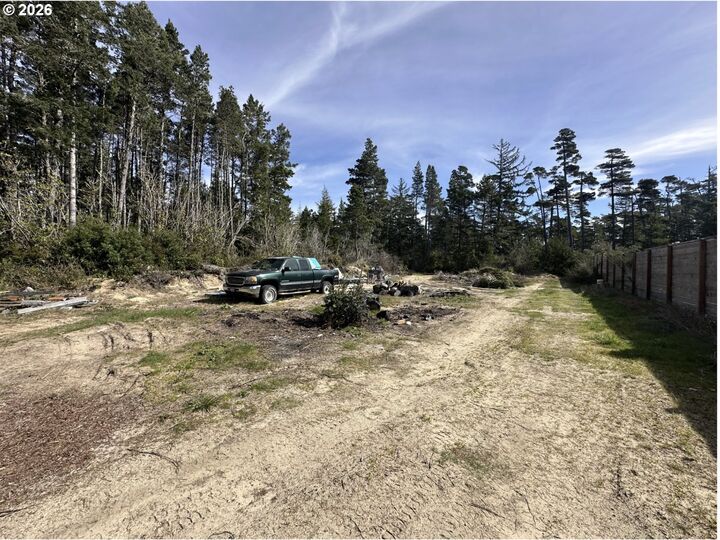 Property Photo: 88029 Highway 101 OR 97439