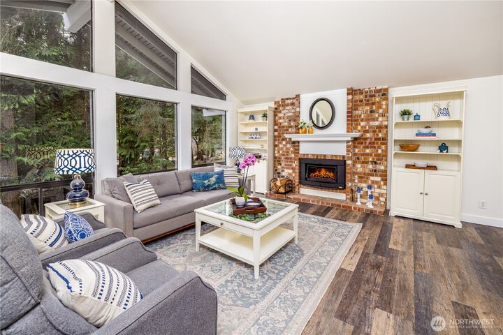 Property Photo:  19305  196th Avenue NE  WA 98077 