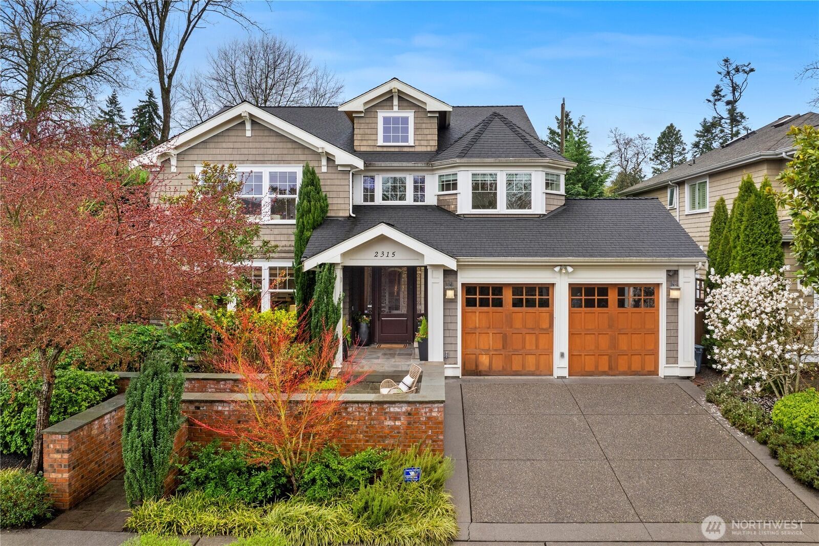 Property Photo: 2315 38th Avenue E WA 98112