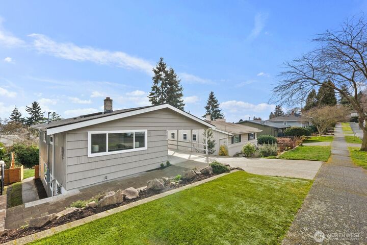 Property Photo:  3232  26th Avenue W  WA 98199 
