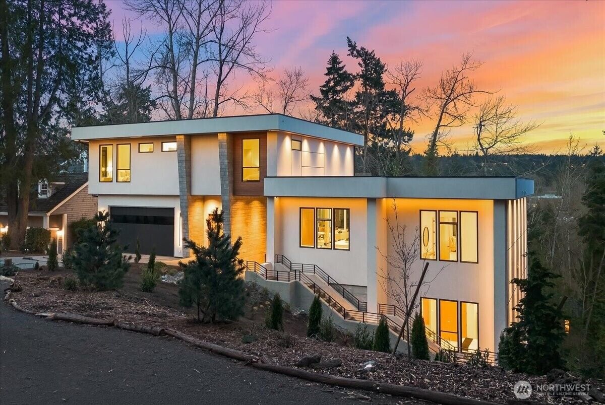 Property Photo:  3806  95th Avenue NE  WA 98004 