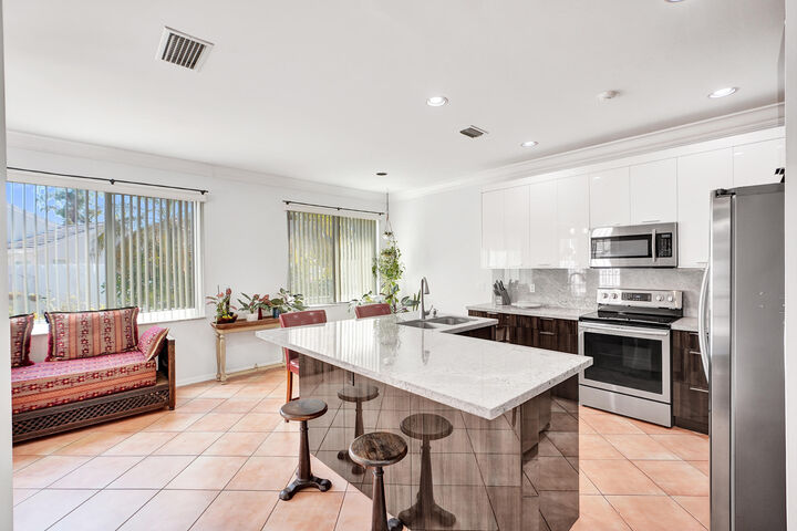 Property Photo: 873 Stanton Drive FL 33326