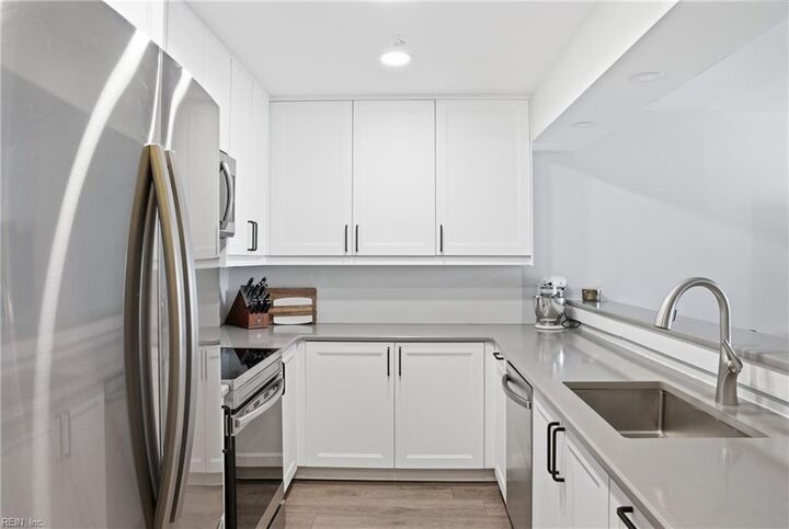 Property Photo:  3069 Glastonbury Dr  VA 23453 