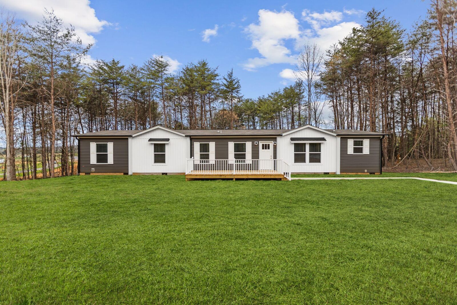 Property Photo:  569 County Road 784A  TN 37331 