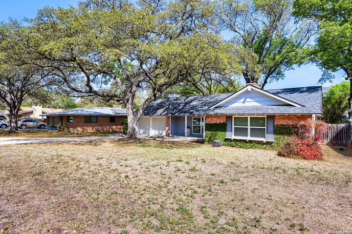 Property Photo: 2915 Oakleaf Dr TX 78209