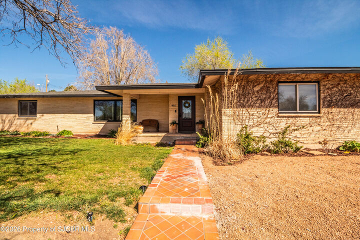 Property Photo:  901 Crestview Drive  NM 87401 