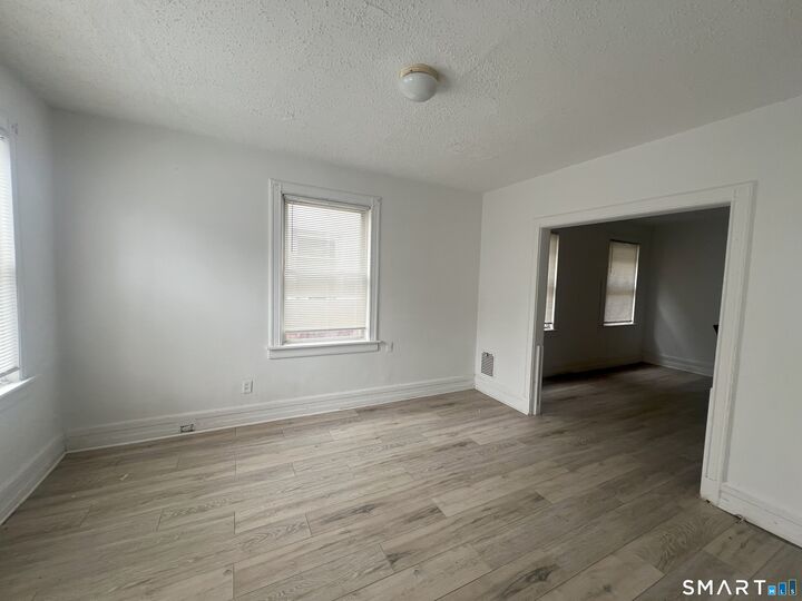 Property Photo:  270 East Avenue  CT 06610 