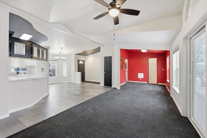 Property Photo: 4402 S Sunny Creek Cir WA 99224