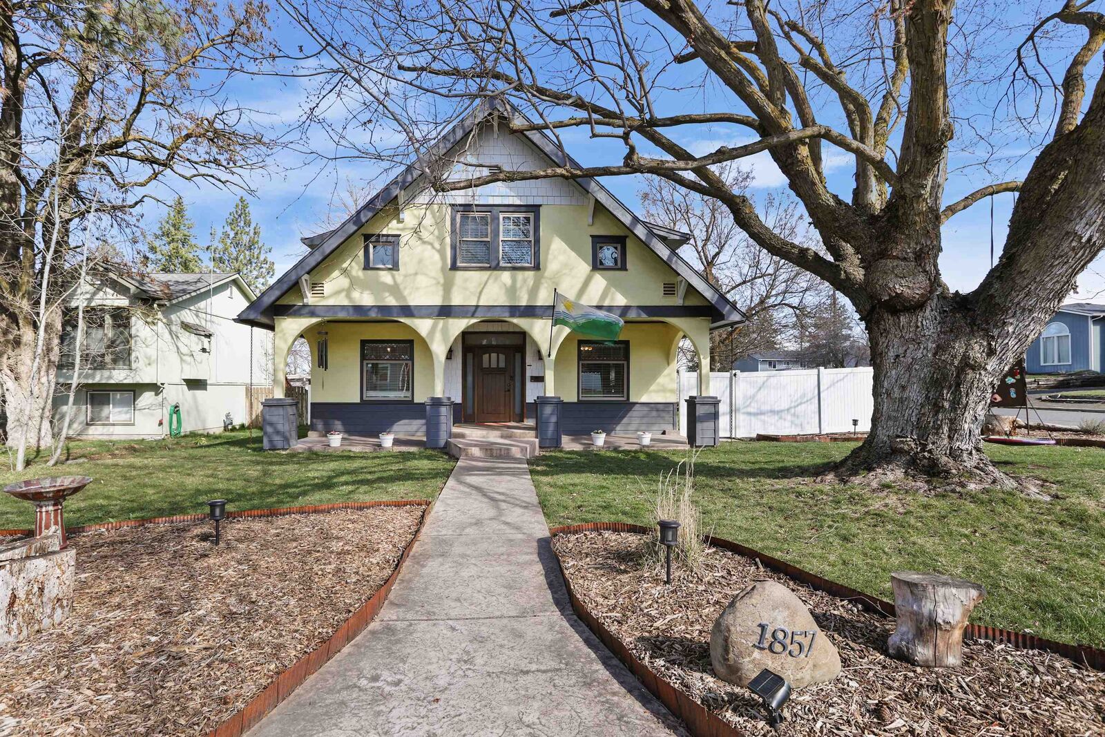 Property Photo:  1857 E 9th Ave  WA 99202 