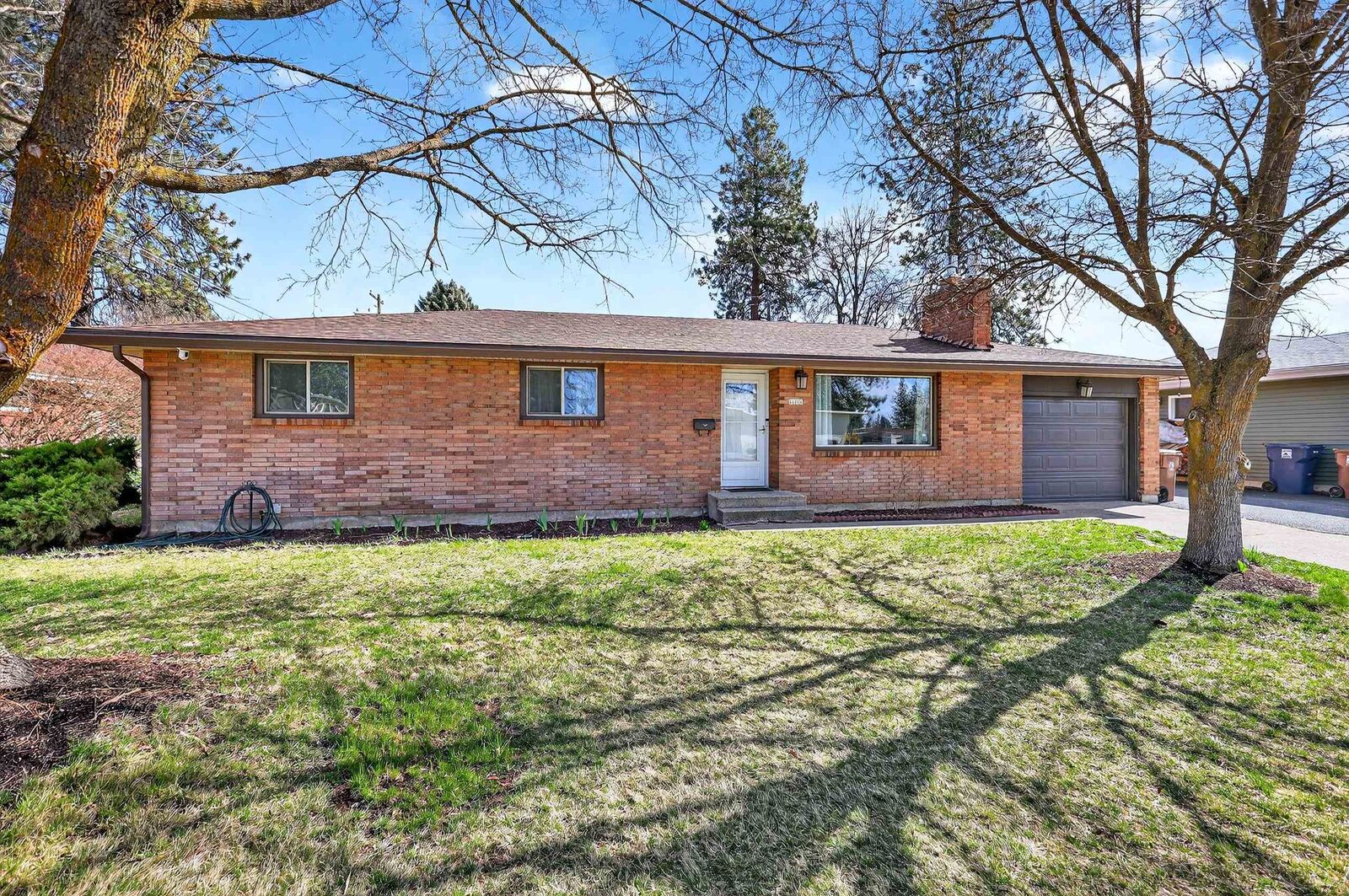 Property Photo:  6606 N Audubon St  WA 99208 