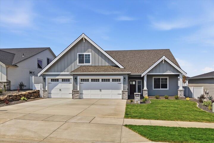 Property Photo: 1316 S Manifold Rd WA 99016