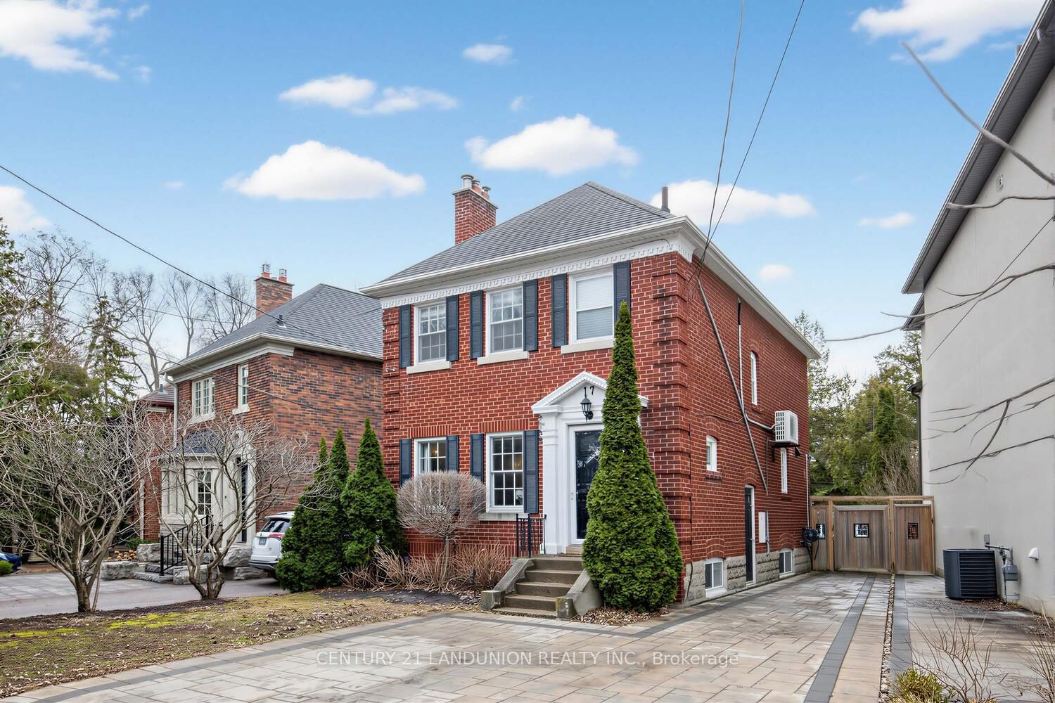 Property Photo:  17 Otter Crescent  ON M5N 2W3 