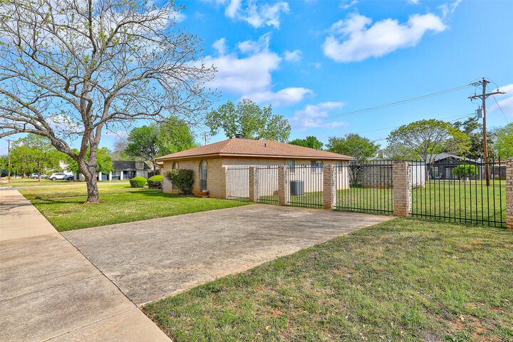 Property Photo:  2303 Dawn Drive  TX 78628 