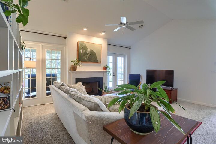 Property Photo:  19 Sterling Court  PA 17033 