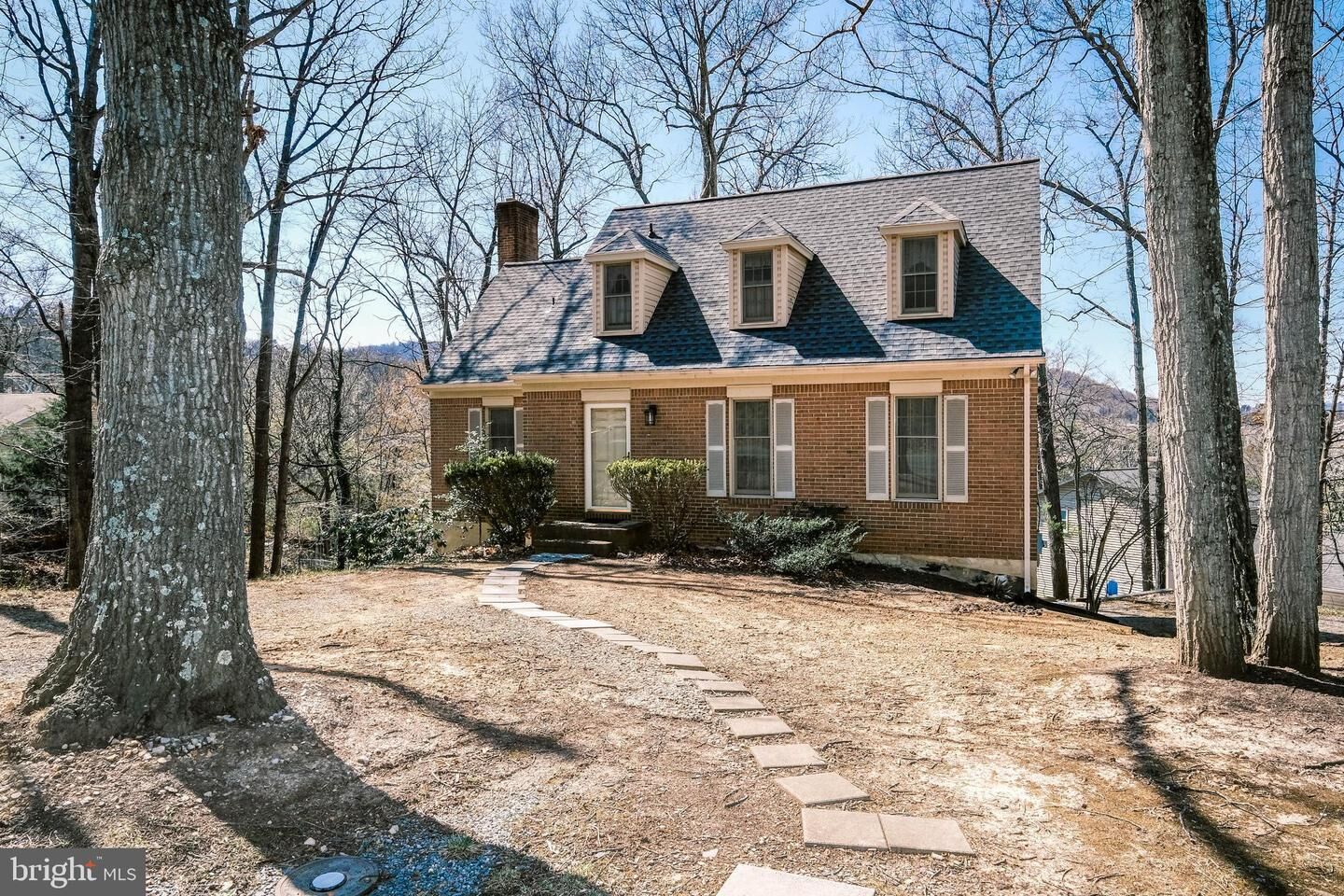 Property Photo:  107 Richmond Road  VA 22630 
