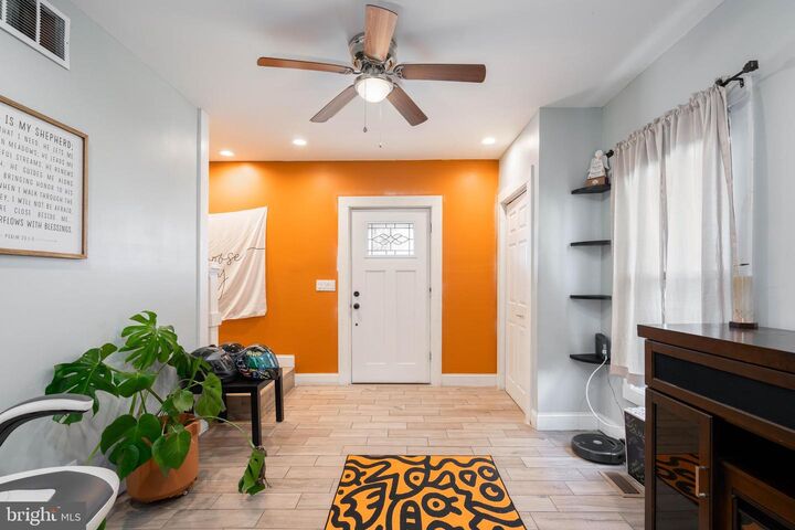 Property Photo:  713 E Broad St E E  NJ 08332 