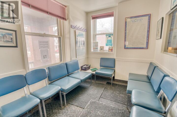 Property Photo: 505 O'Connor Street ON K1S 1Y8