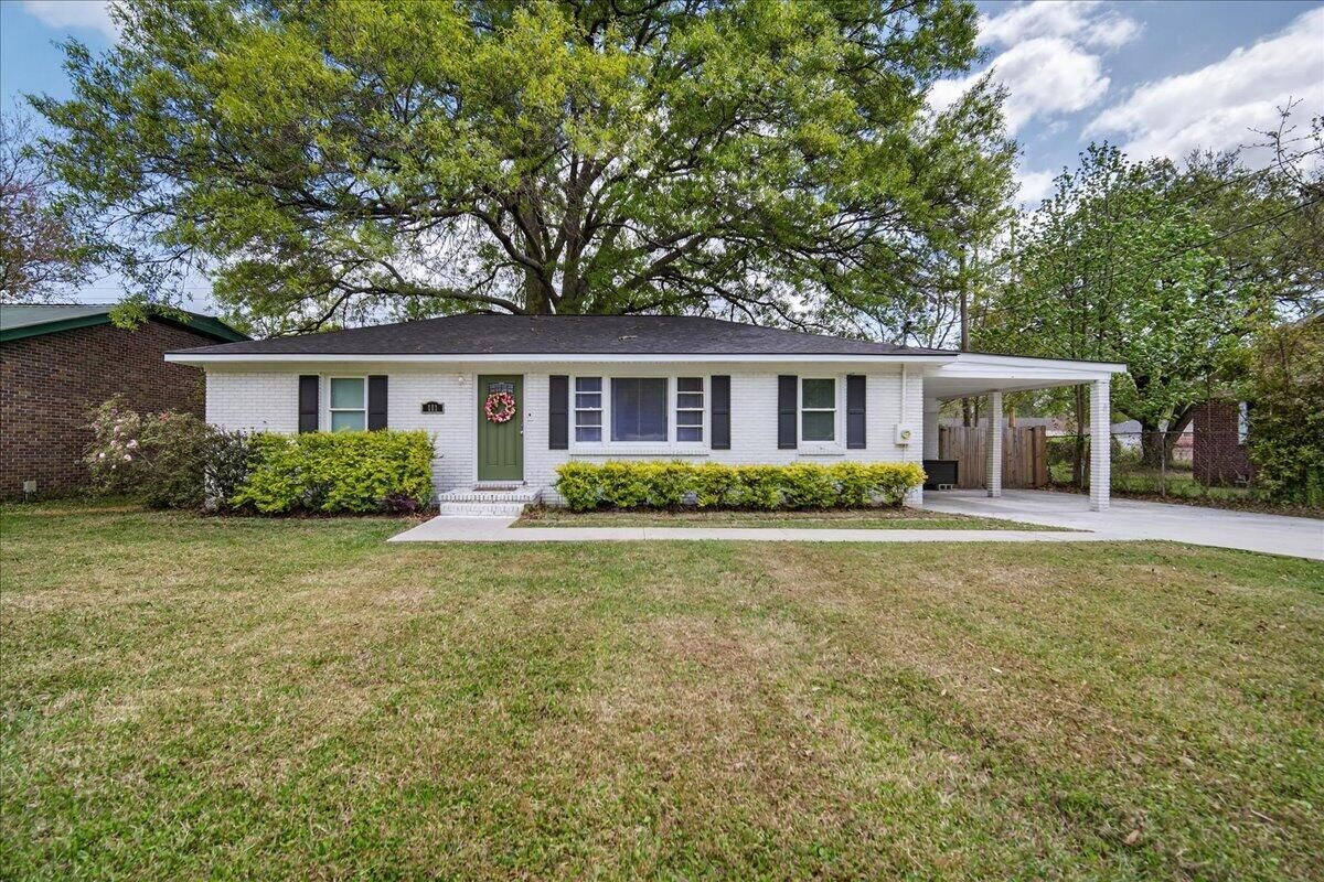 Property Photo:  111 Harvey Avenue  SC 29445 