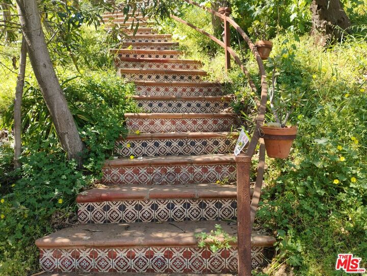 Property Photo:  8170 Gould Ave  CA 90046 