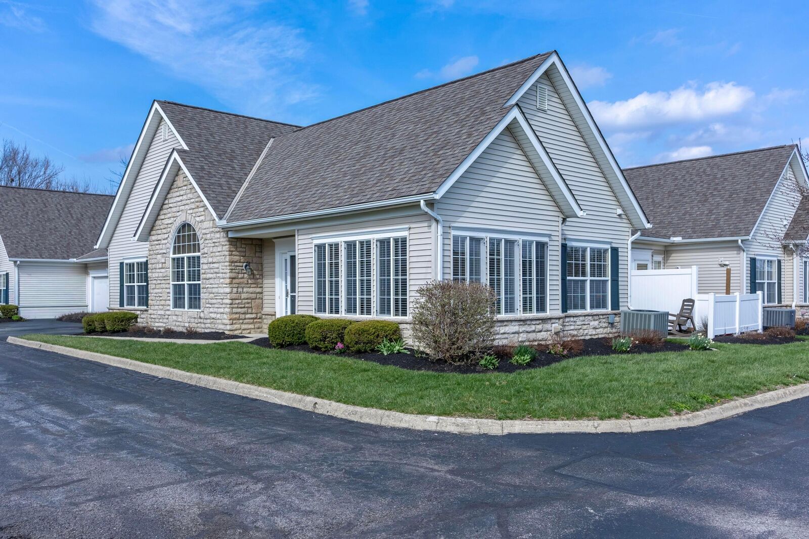 Property Photo:  4908 Ashleigh Drive  OH 43016 
