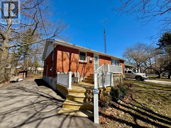 Property Photo: 1100 Bruce Street ON N7V 3B3