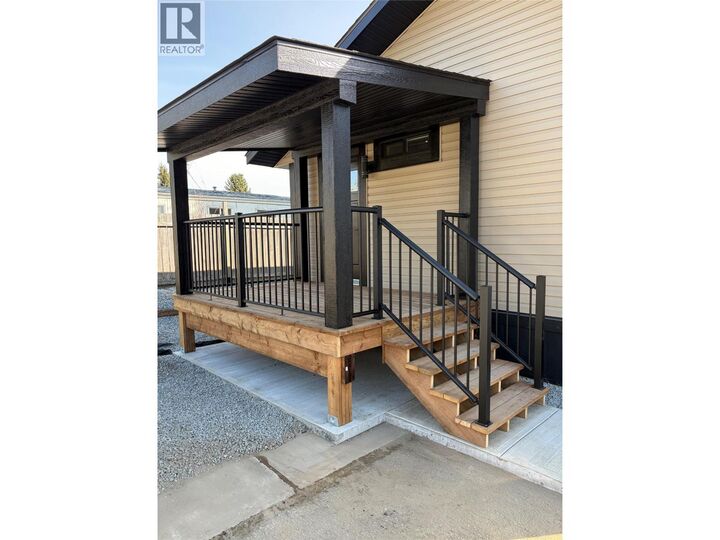 Property Photo:  1361 30 Street Southeast 42  BC V1E 2N4 