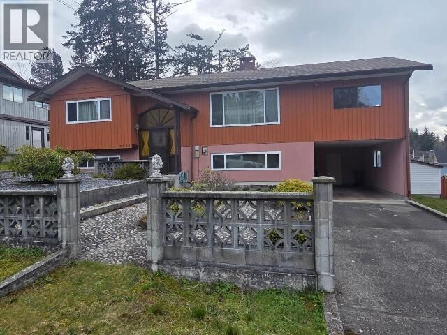 Property Photo: 3284 Cariboo Ave BC