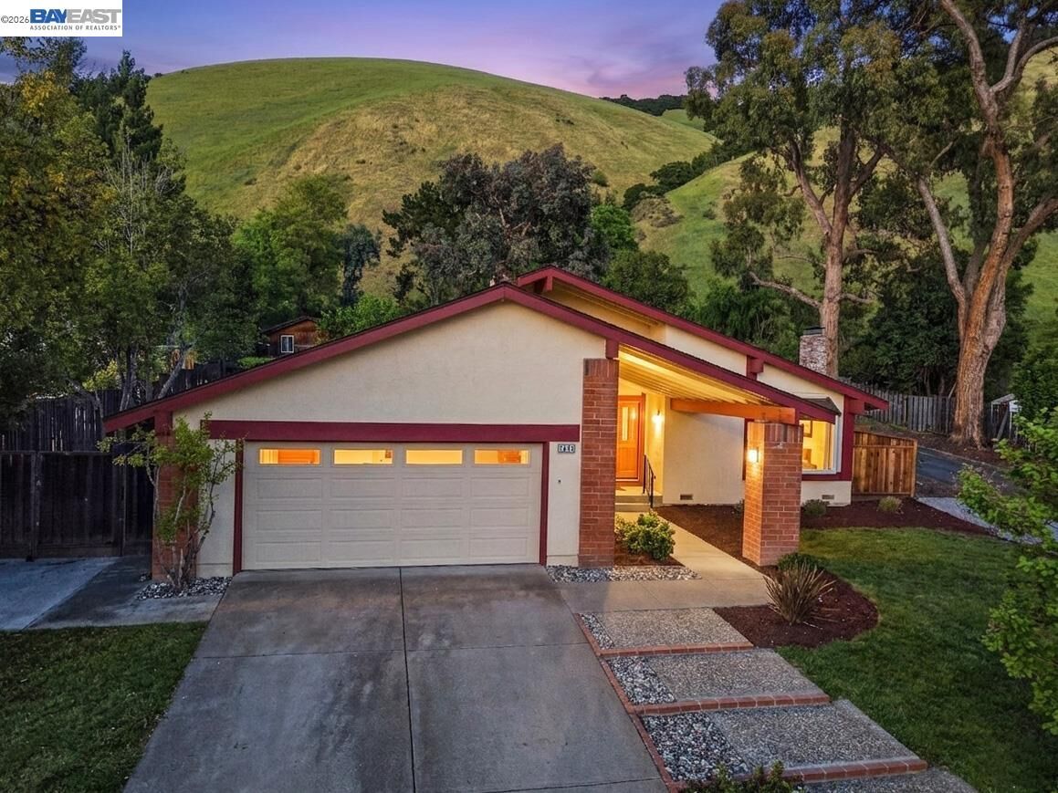 Property Photo: 38590 Canyon Heights Dr CA 94536