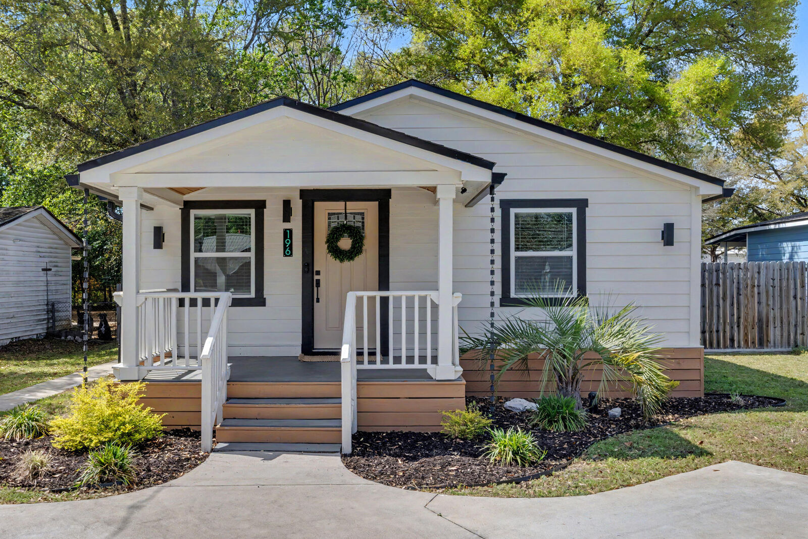 Property Photo:  196 Mc Arthur Street  FL 32539 