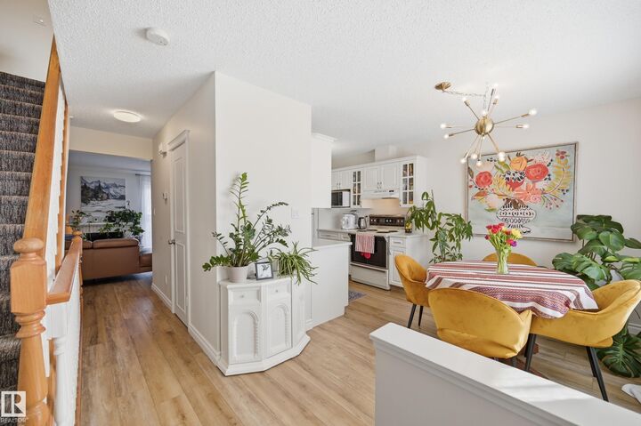 Property Photo:  165 Tudor Lane NW  AB T5S 1K9 