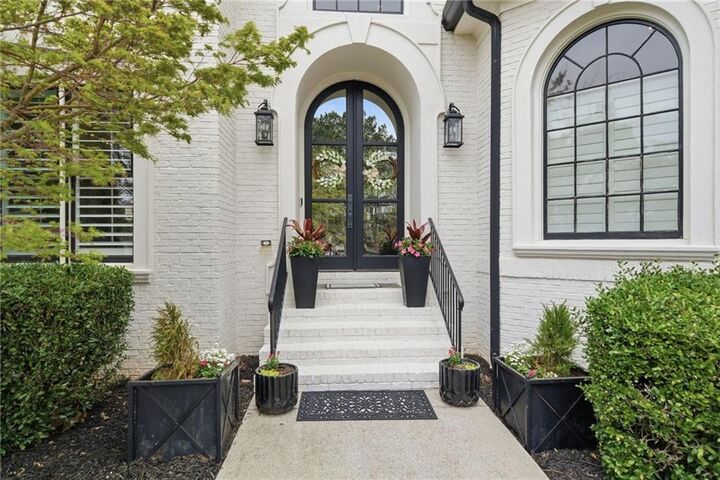 Property Photo: 7355 Canter Run GA 30040