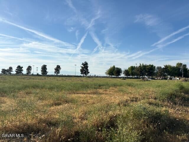 Property Photo: 30th St E Vic Ave L CA 93552