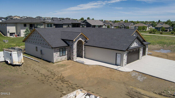 Property Photo:  4420 Marsh Hawk Drive  ND 58503 