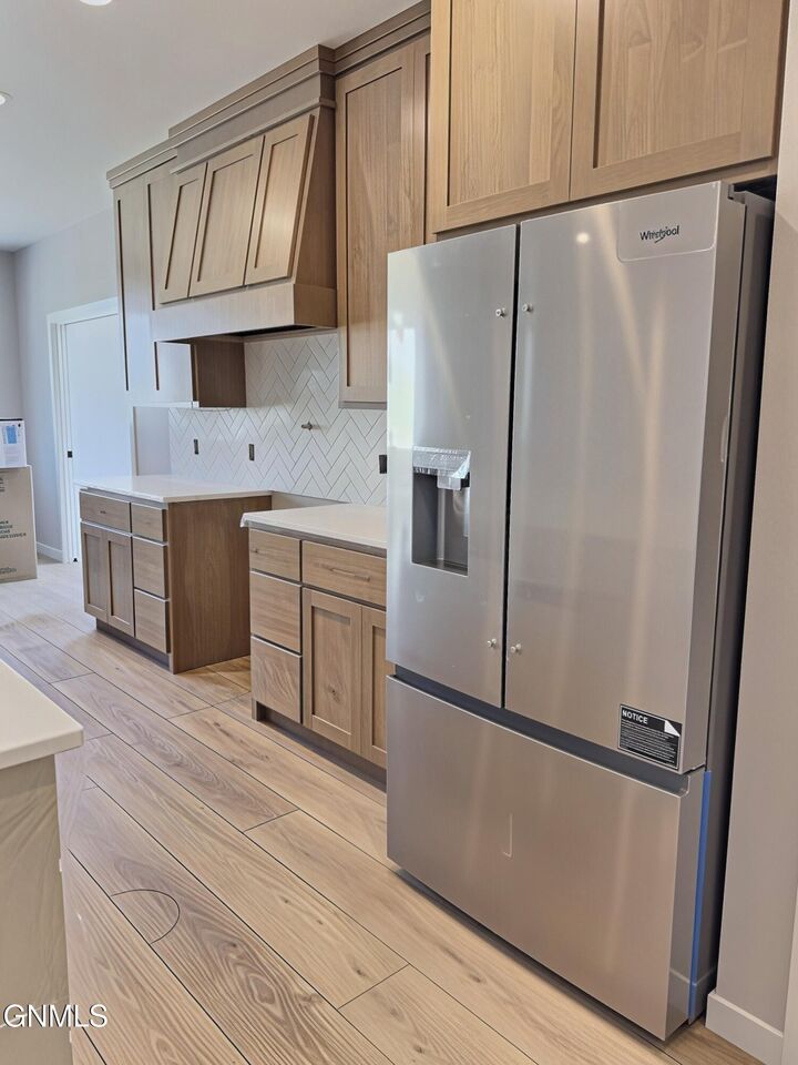 Property Photo:  4420 Marsh Hawk Drive  ND 58503 