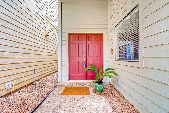 Property Photo:  395 Rancho Bauer Drive  TX 77079 