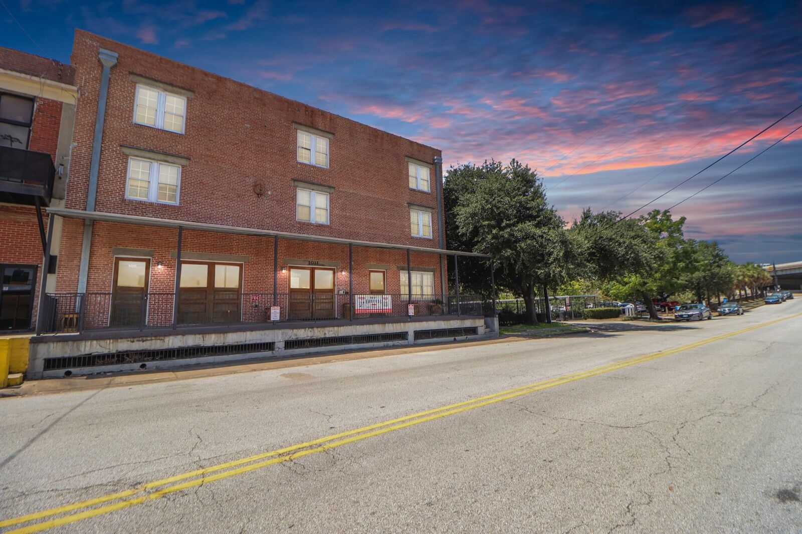 Property Photo:  1011 Wood Street 201  TX 77002 
