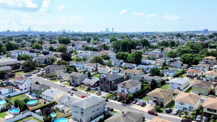 Property Photo:  295 Paulanne Terrace 1  NJ 07094 