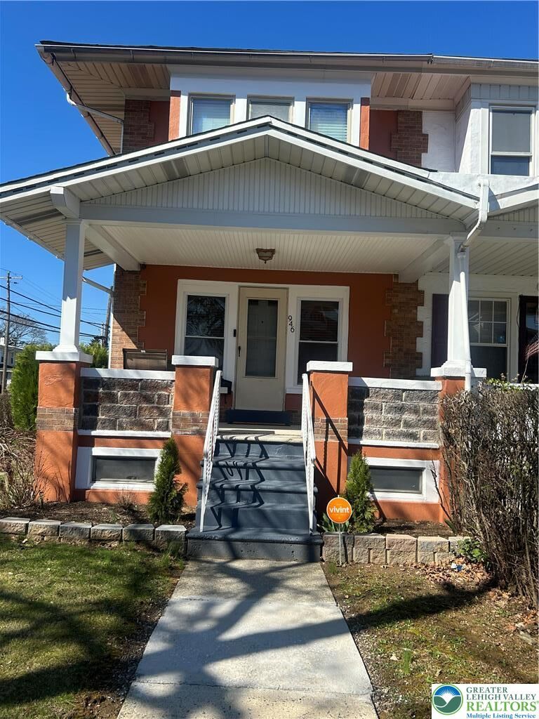 Property Photo:  946 S Poplar Street  PA 18103 