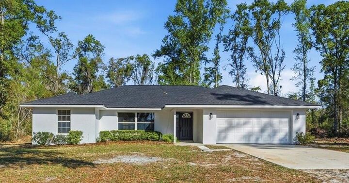 Property Photo:  957 NE 354th Avenue  FL 32680 