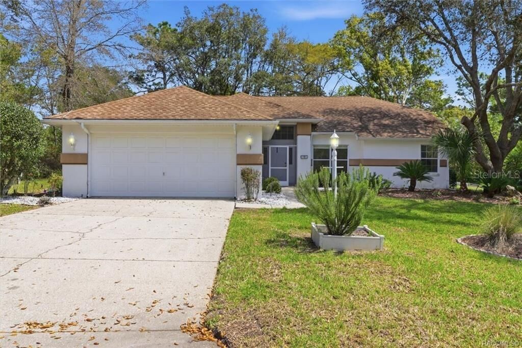 Property Photo:  13 Bonnie Court N  FL 34446 