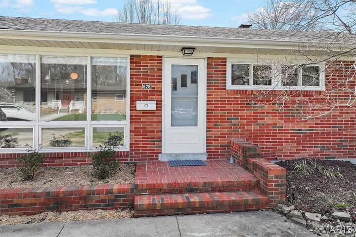 Property Photo: 628 Roanoke Drive IL 62025