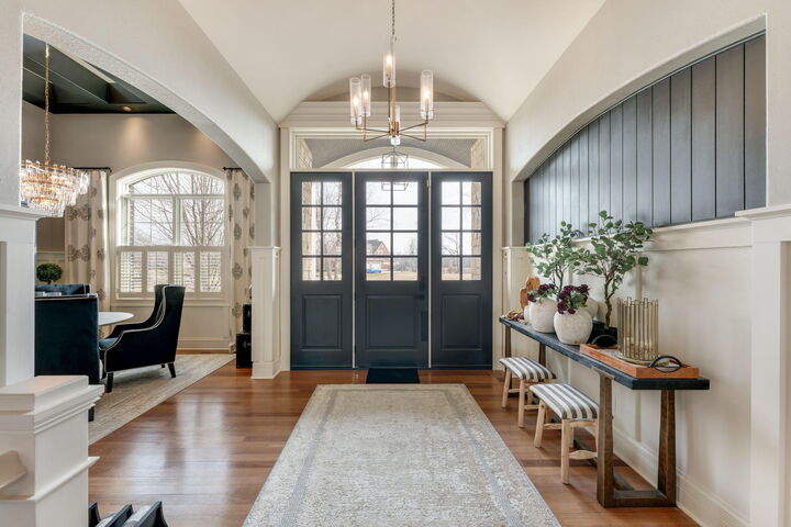 Property Photo:  N39w23612 Grey Fox Ct  WI 53072 