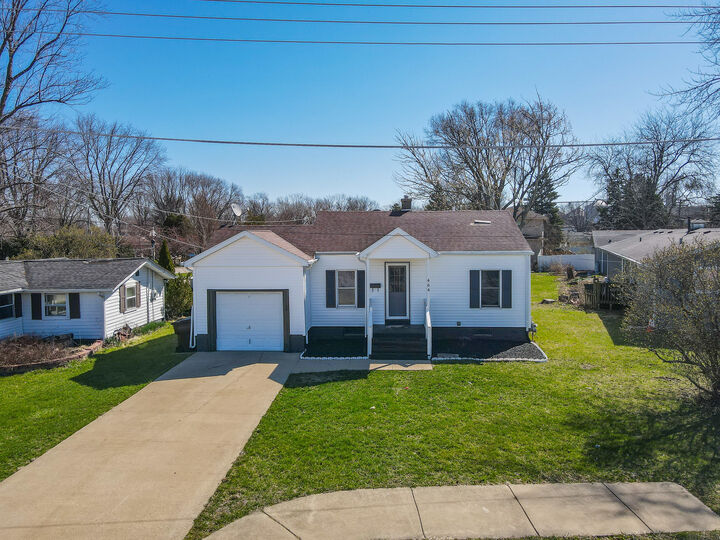 Property Photo:  464 N Maple Street  IL 60950 