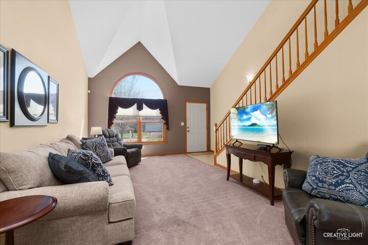 Property Photo:  574 Sudbury Circle  IL 60543 