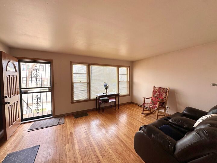 Property Photo:  3135 W 38th Street  IL 60632 