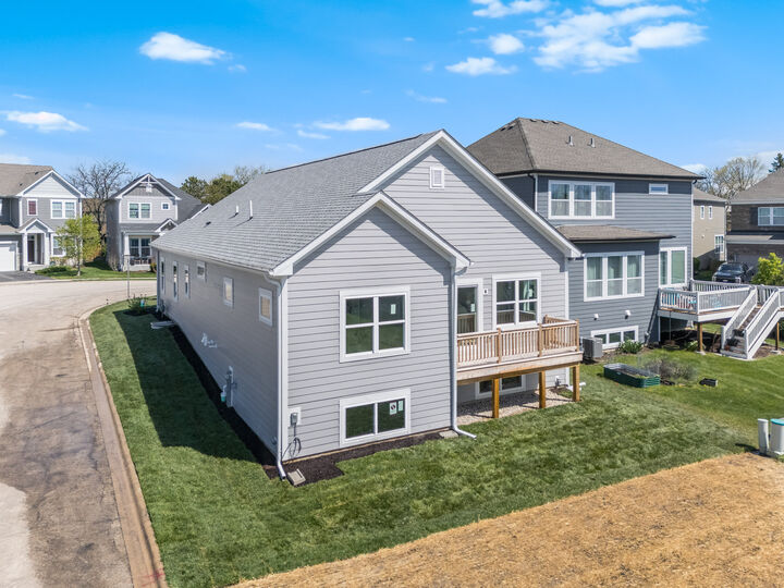 Property Photo:  1431 Somerset Place  IL 60010 